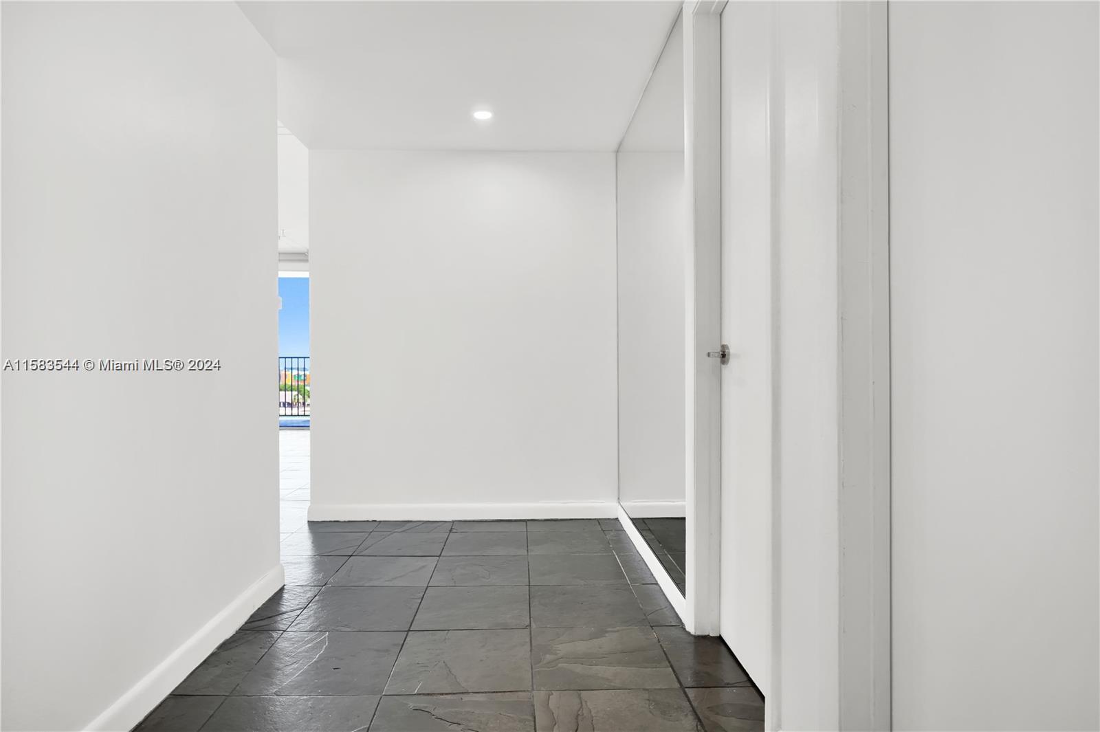 801 N Venetian # 802