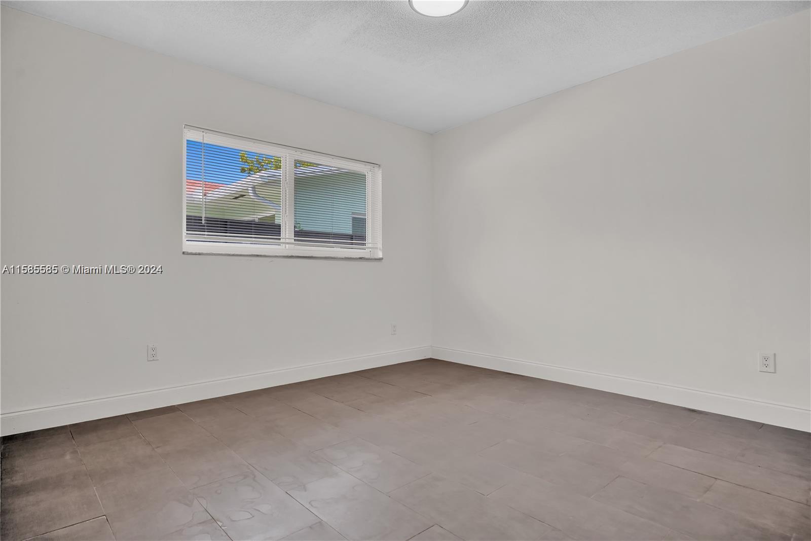 1241 NW 25th # 1241