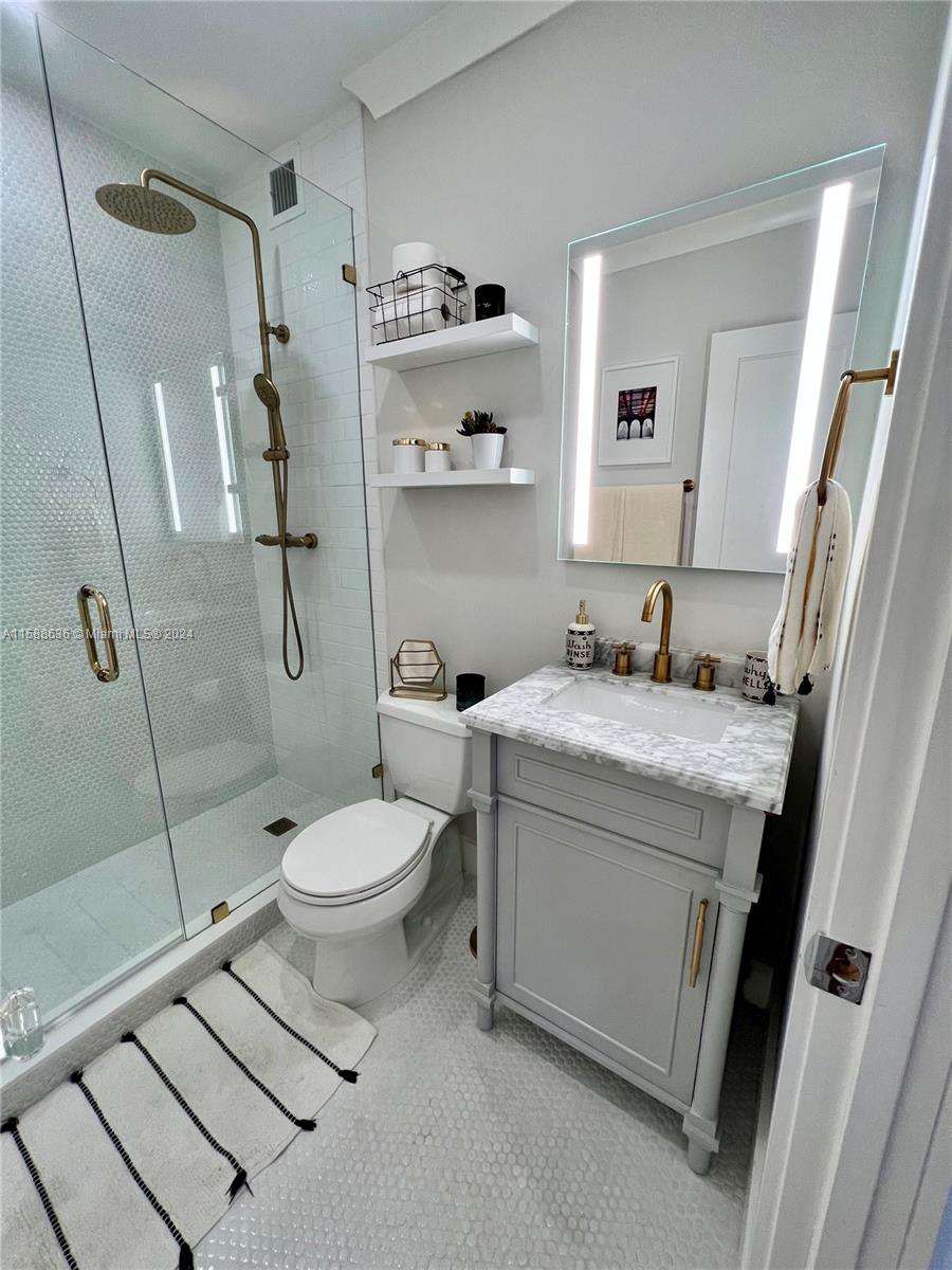2451 Brickell Ave # 6P