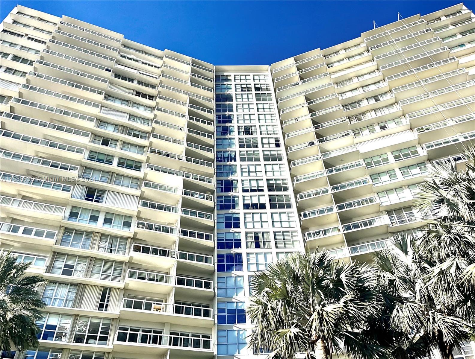 2451 Brickell Ave # 6P
