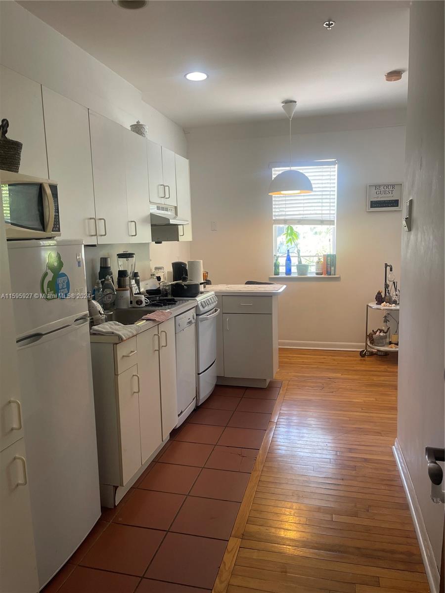 1521 Lenox Ave # 209