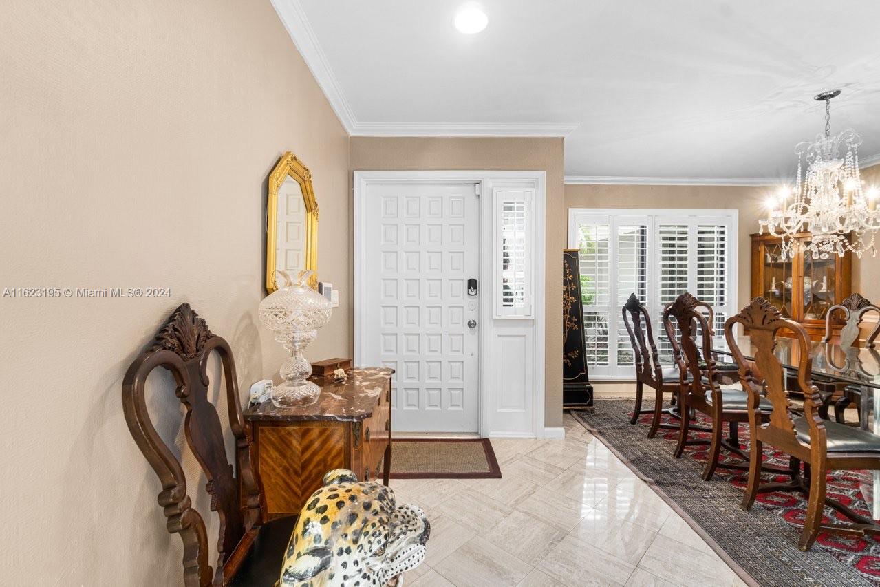 53 Edinburgh Dr