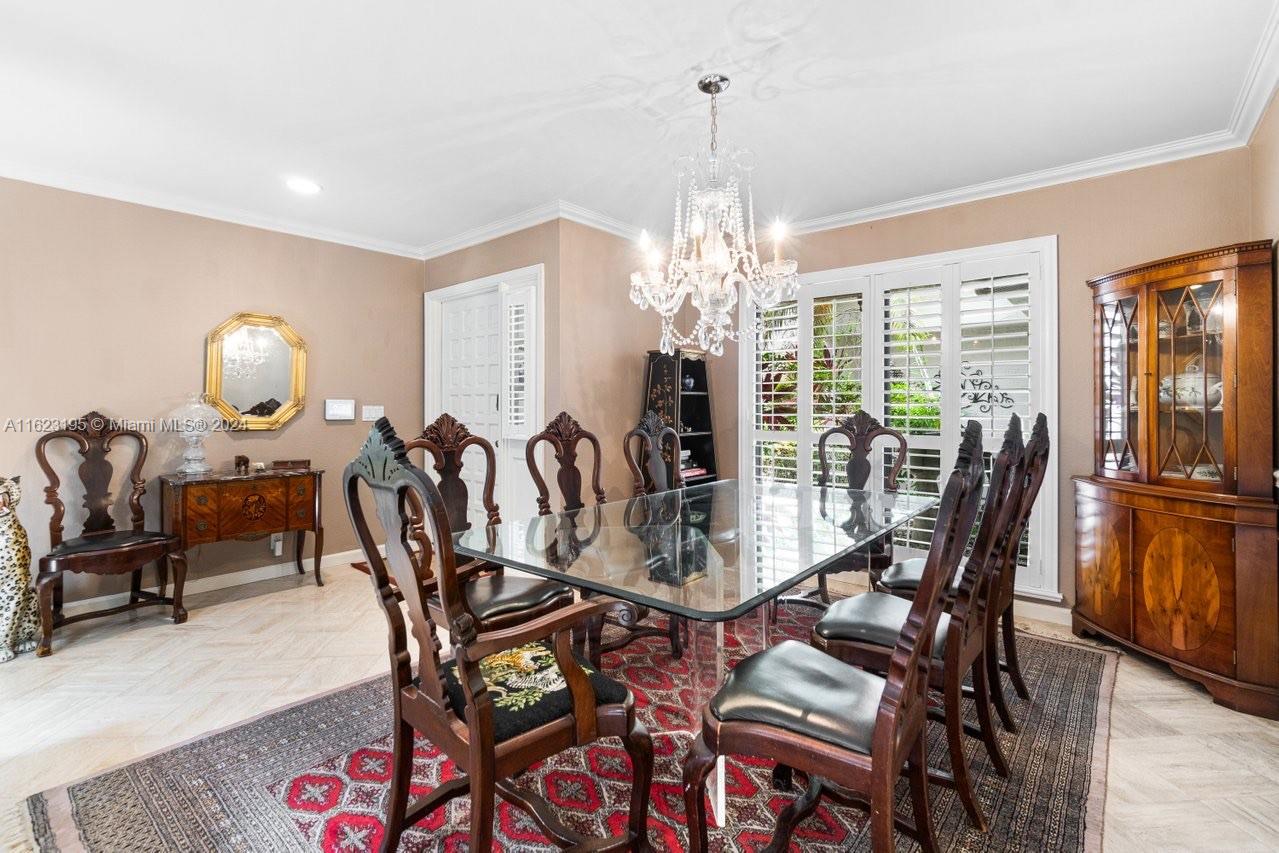 53 Edinburgh Dr