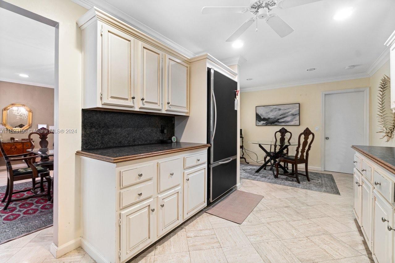 53 Edinburgh Dr