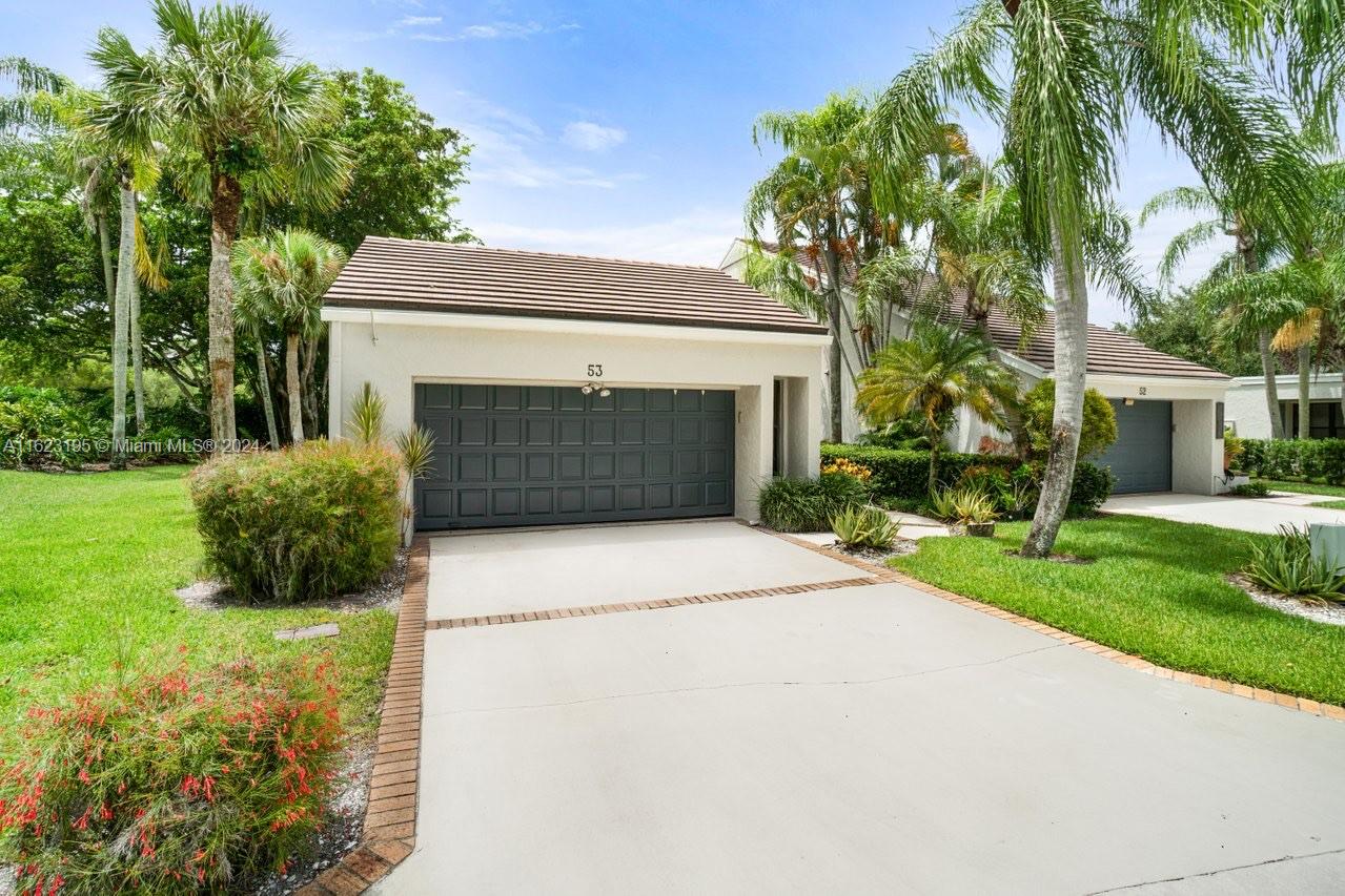 53 Edinburgh Dr