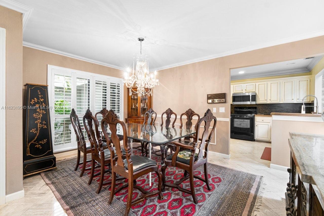 53 Edinburgh Dr