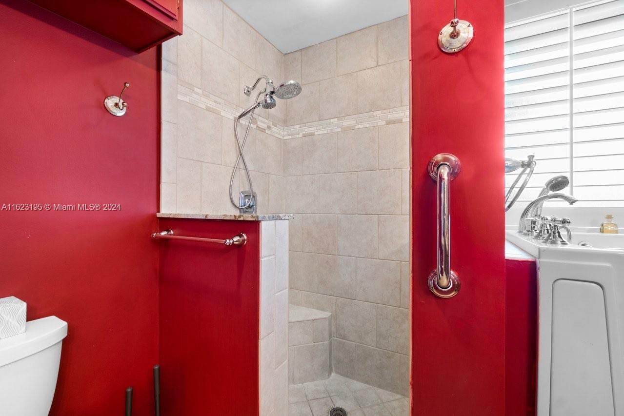 53 Edinburgh Dr