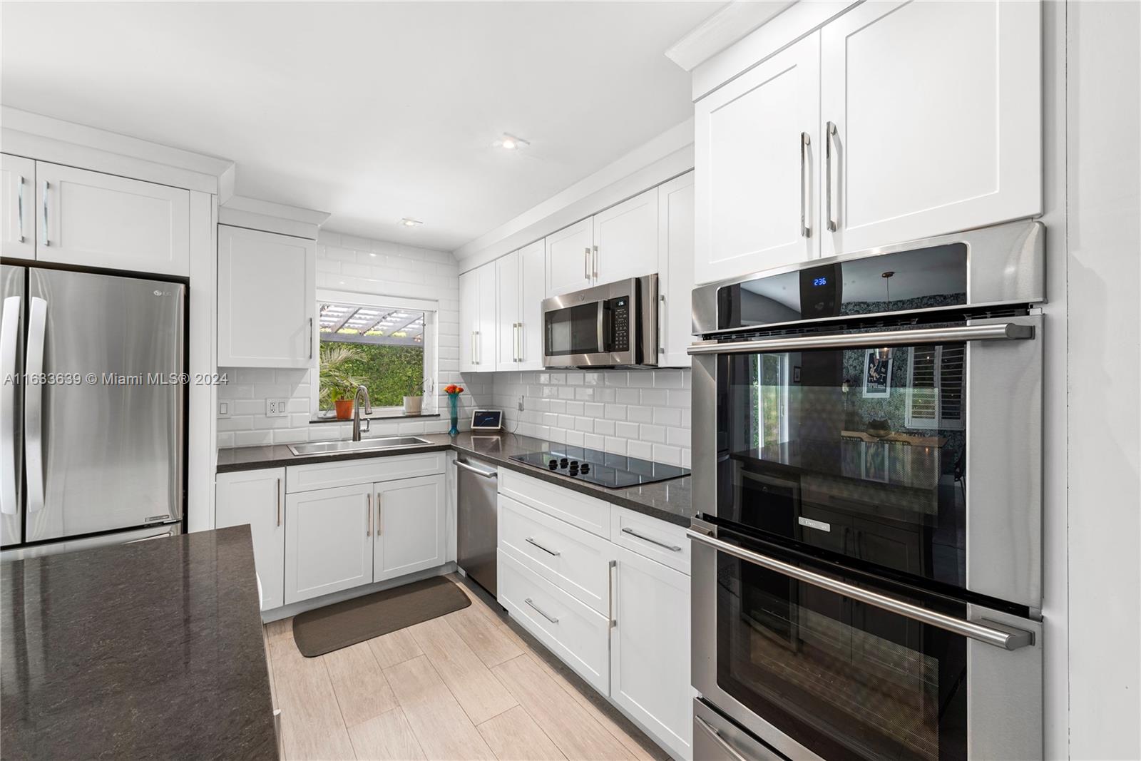 4030 Alhambra Cir