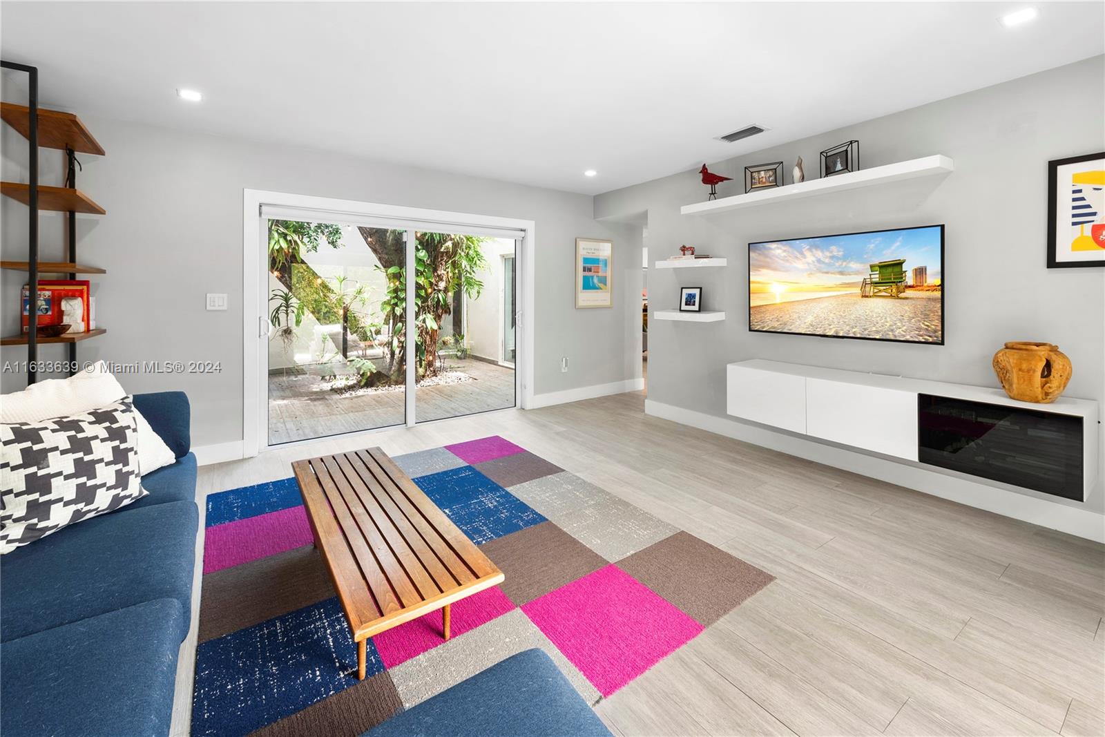 4030 Alhambra Cir