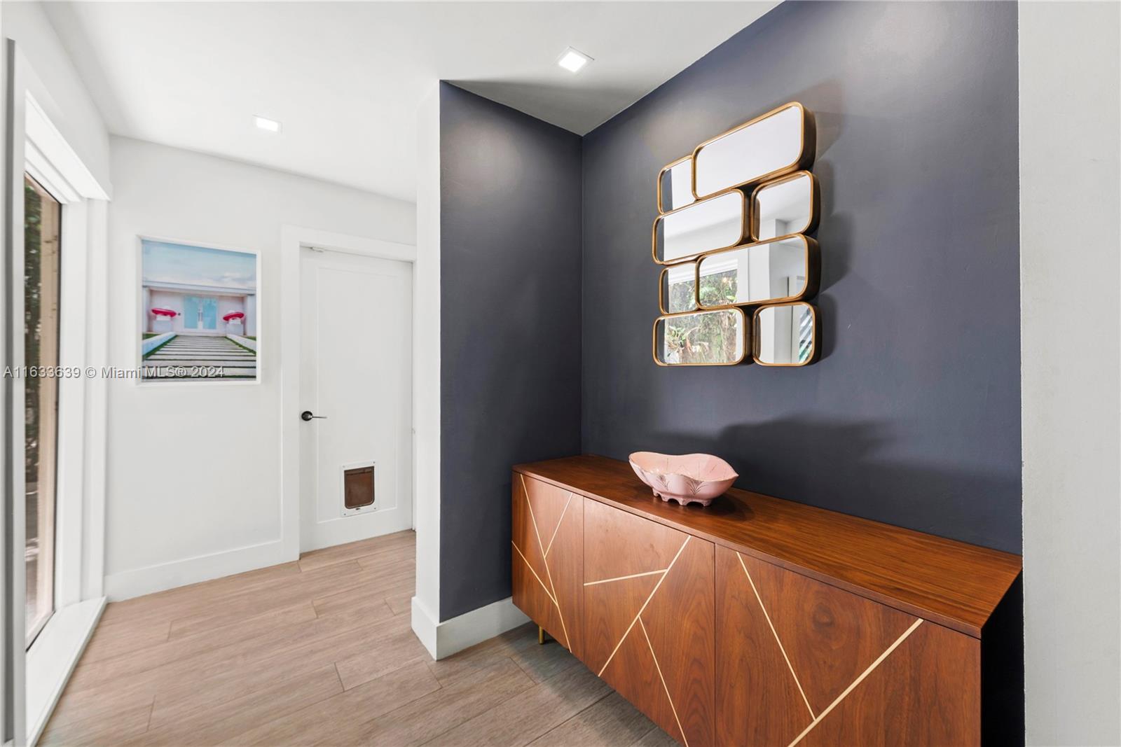4030 Alhambra Cir