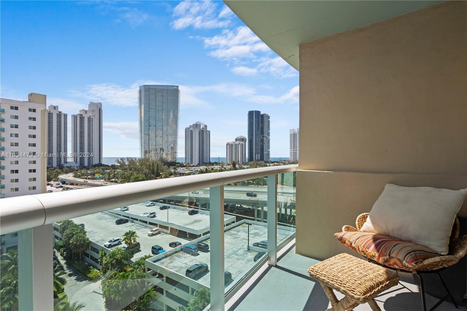 19390 Collins Ave # 1106