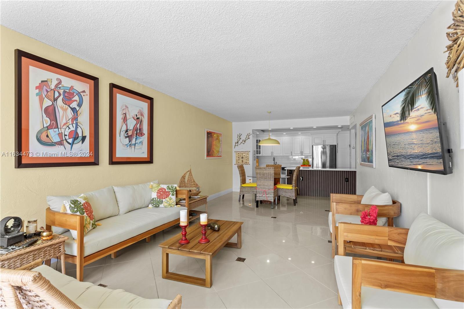 19390 Collins Ave # 1106