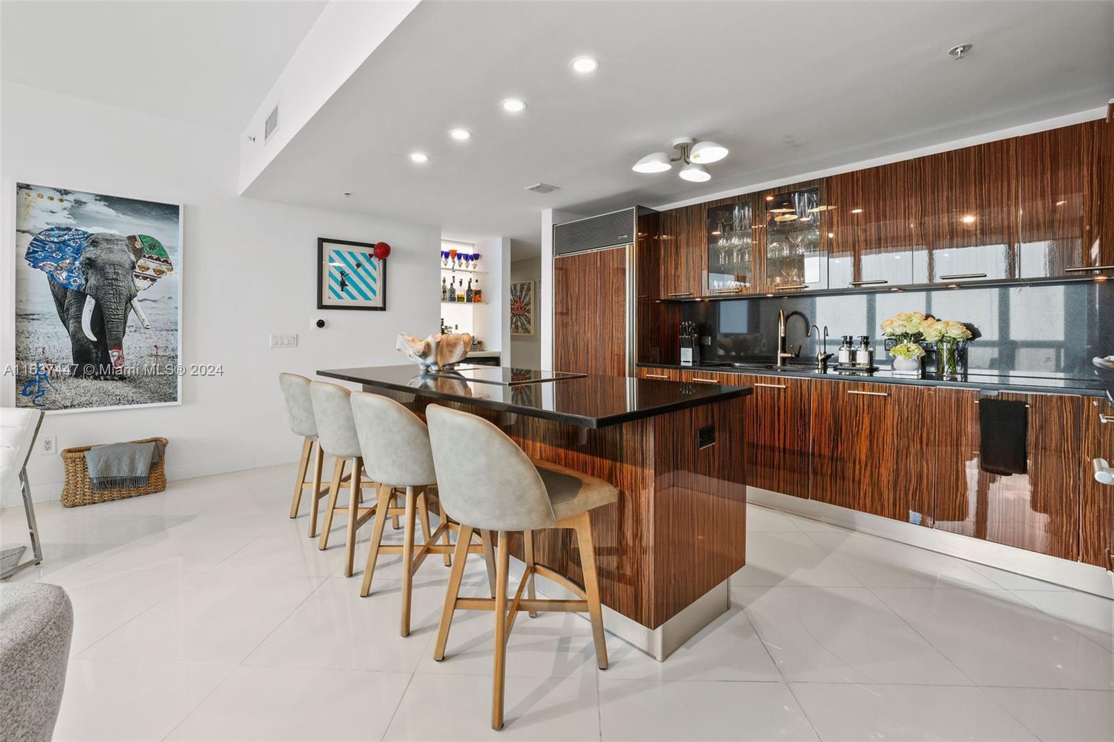 6899 Collins Ave # 801