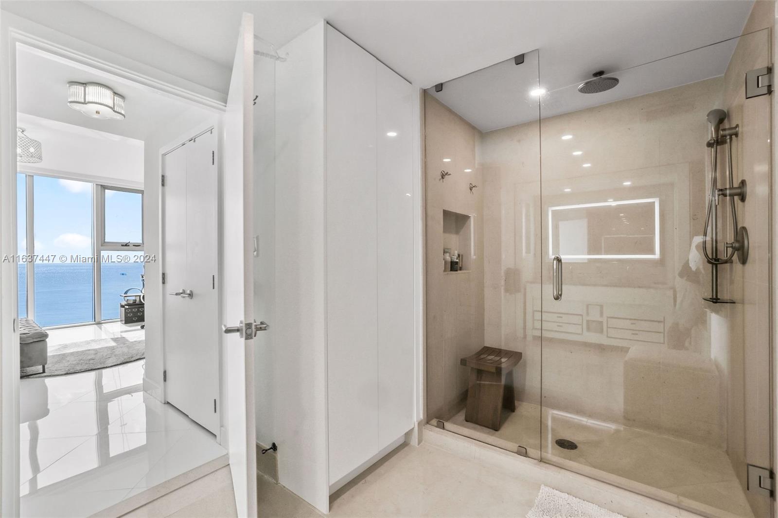 6899 Collins Ave # 801