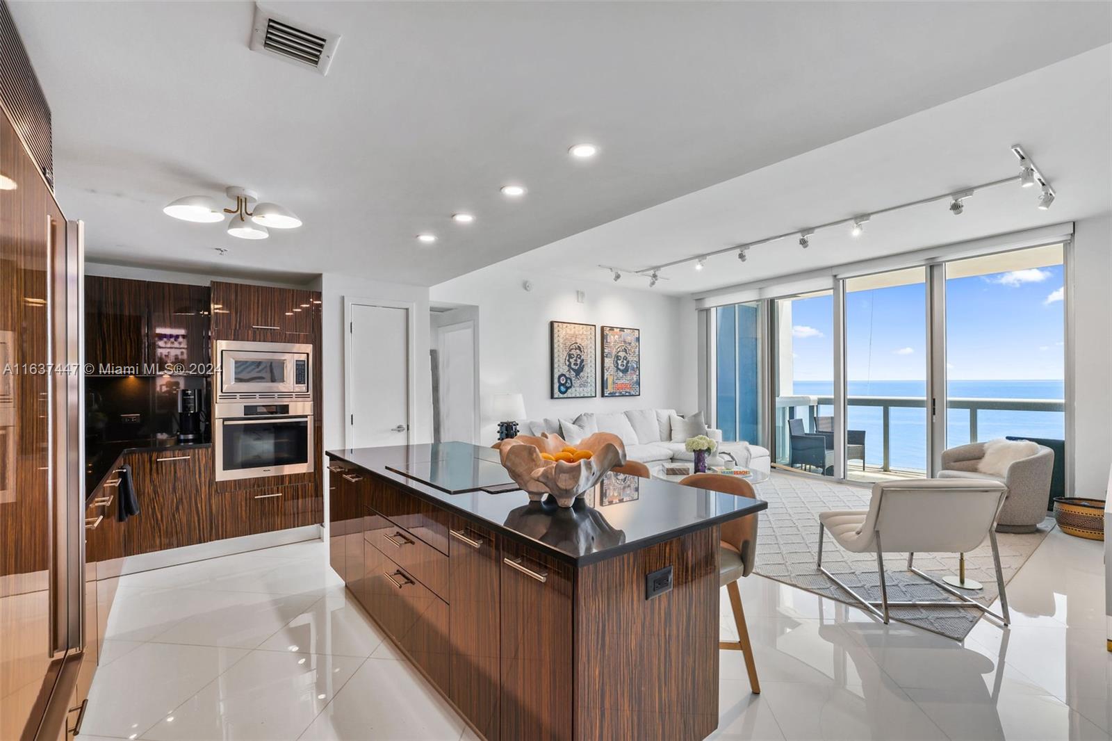 6899 Collins Ave # 801