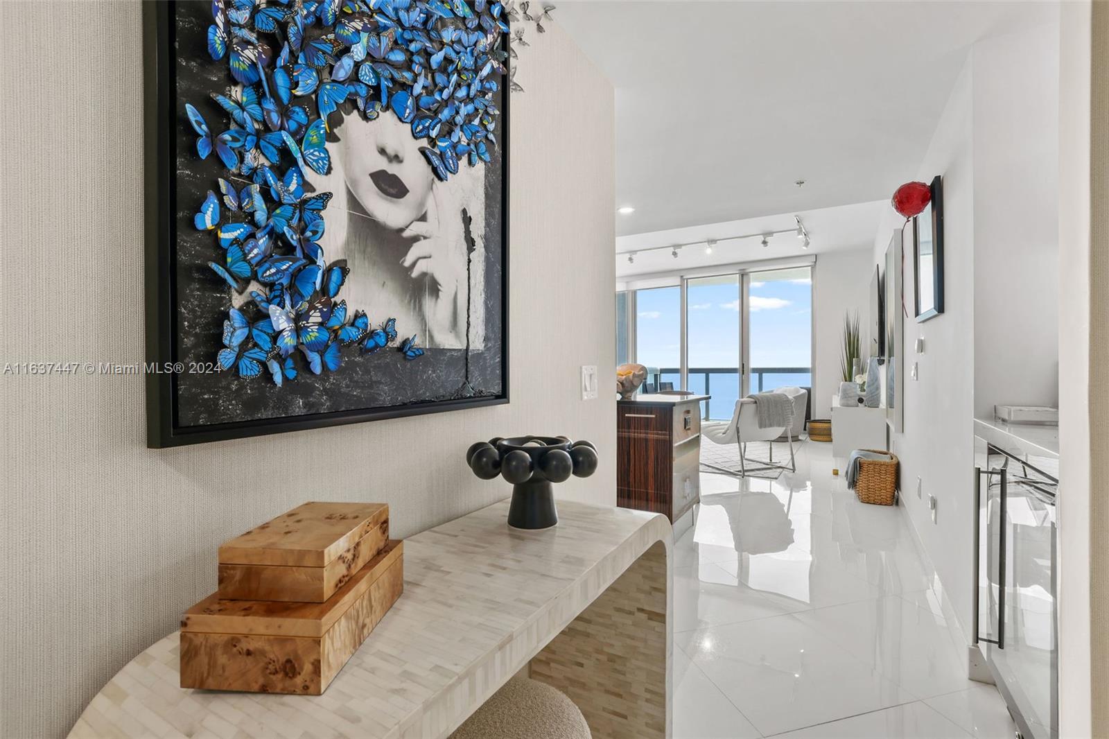 6899 Collins Ave # 801