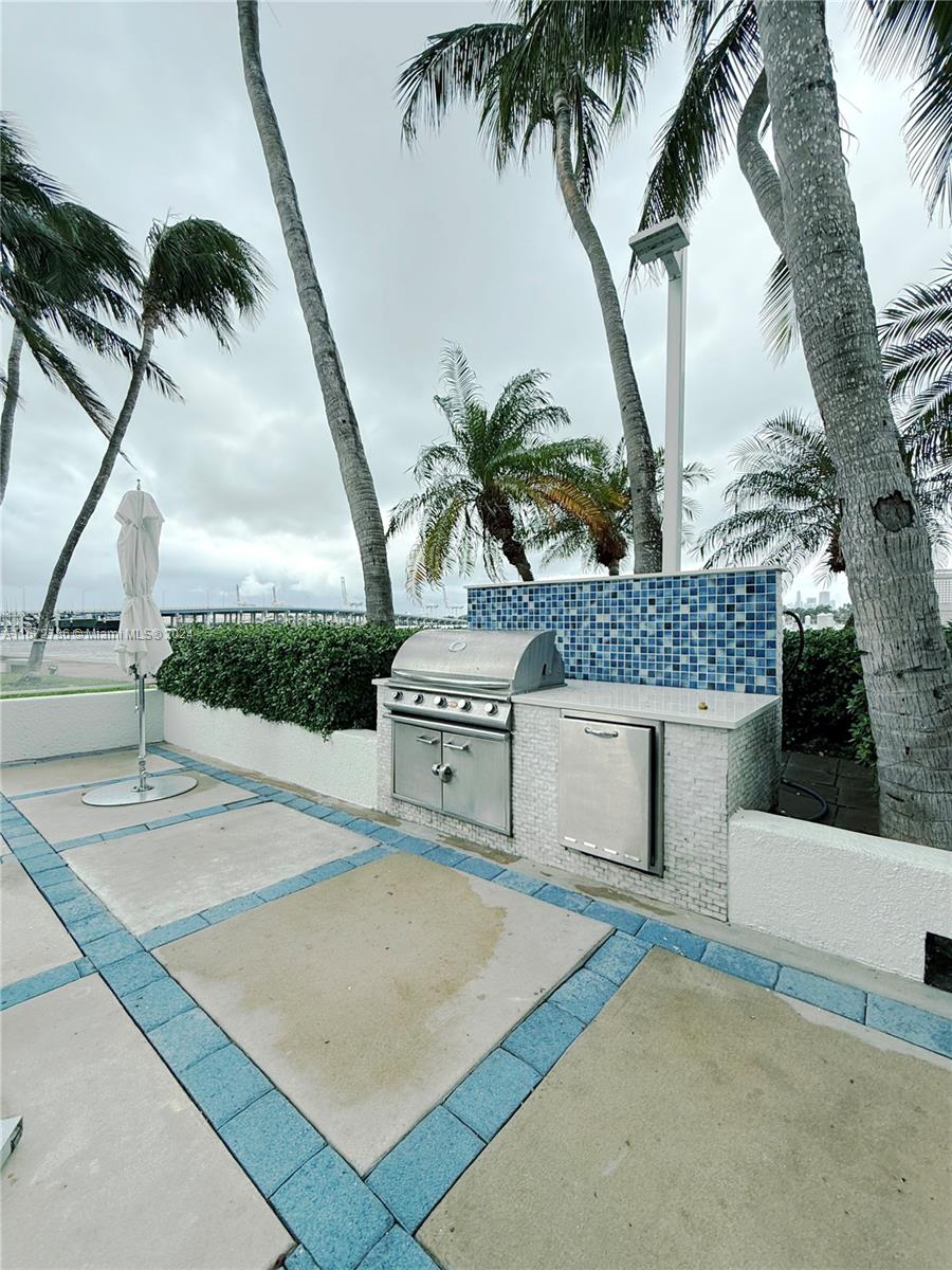 650 West Ave # 2610