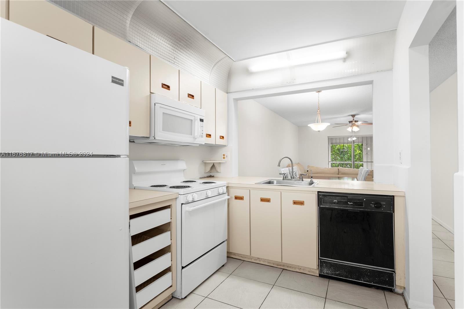 434 NE 210th Circle Terrace # 4A Unit: 207-4A