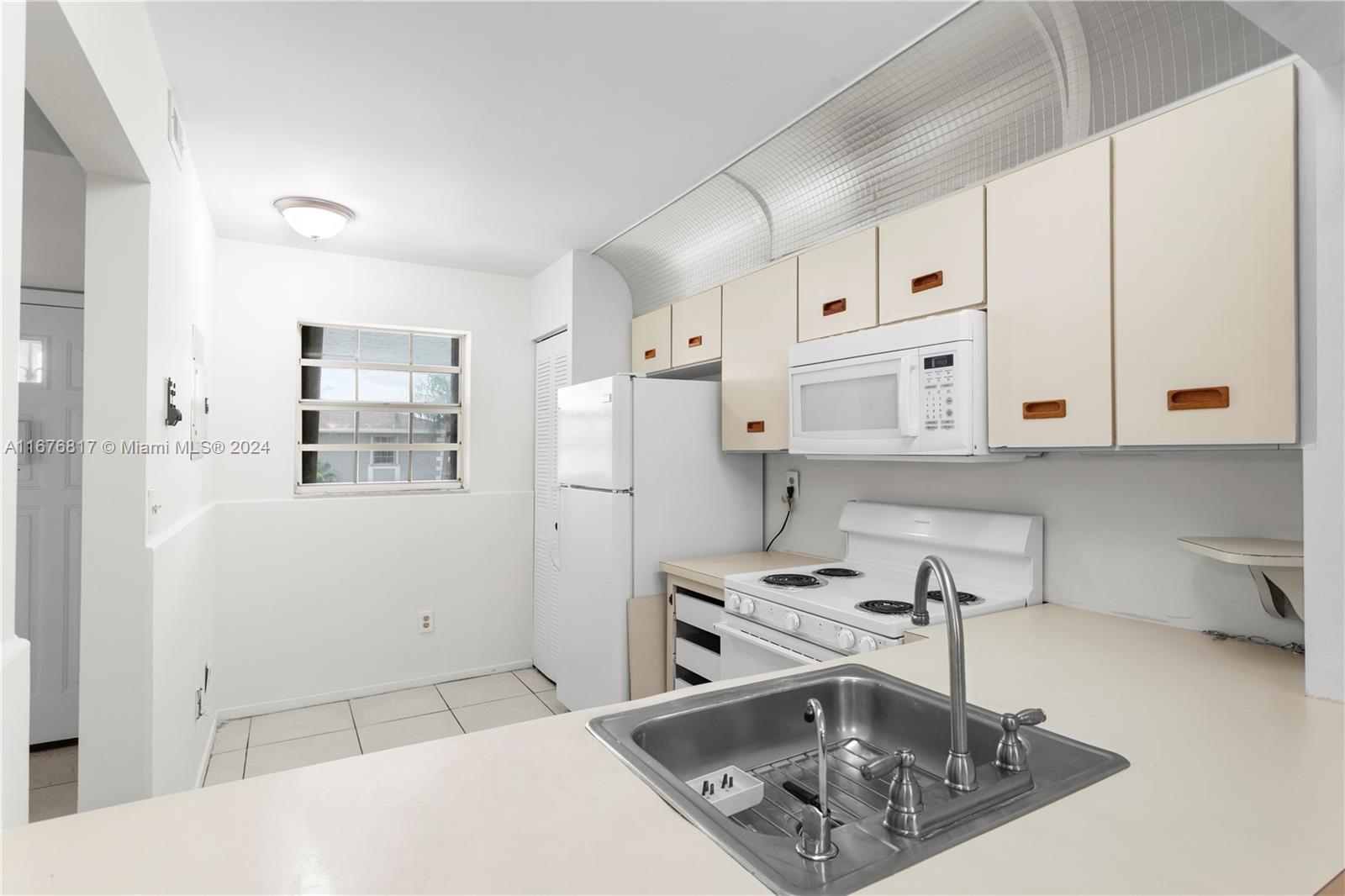 434 NE 210th Circle Terrace # 4A Unit: 207-4A
