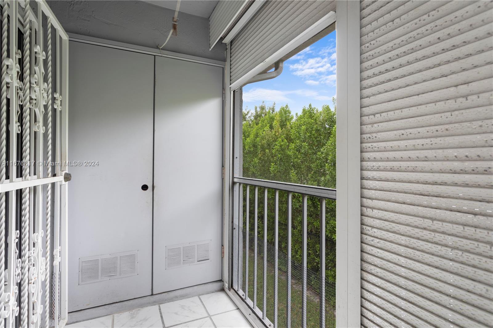 434 NE 210th Circle Terrace # 4A Unit: 207-4A