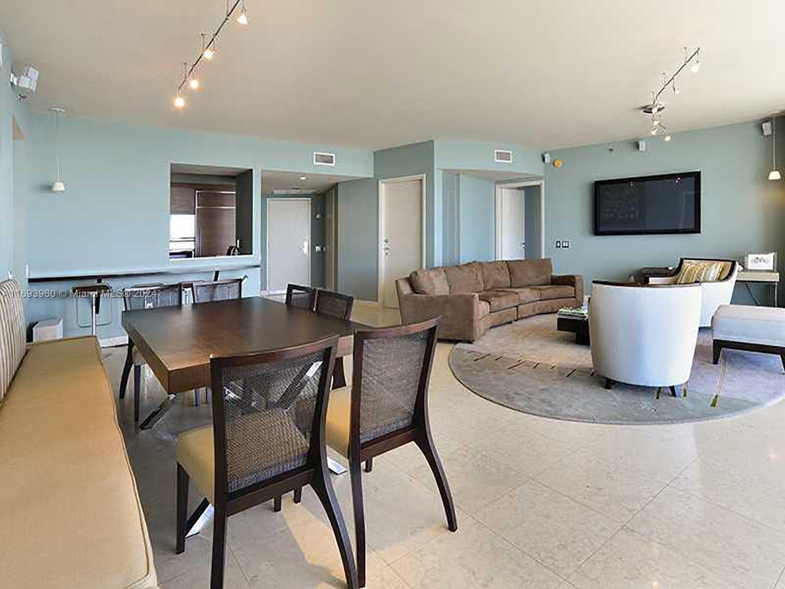 450 Alton Rd # 701