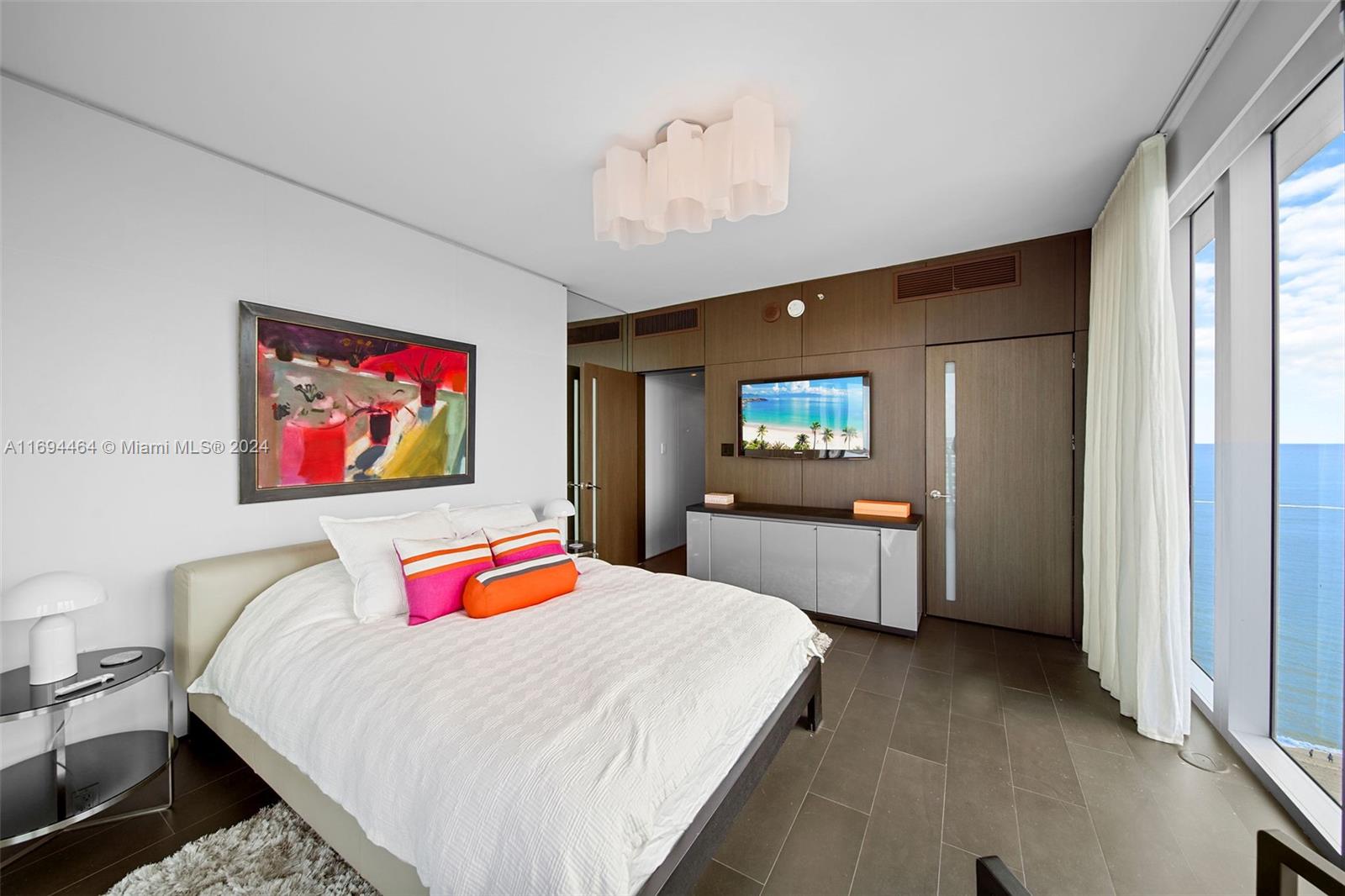 6799 Collins Ave Unit: LPH05