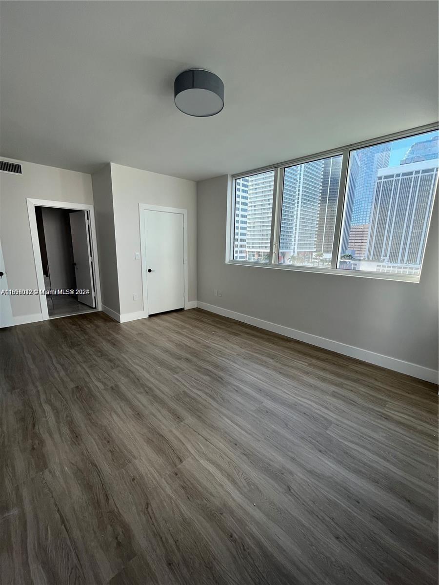 253 NE 2nd St # 1408