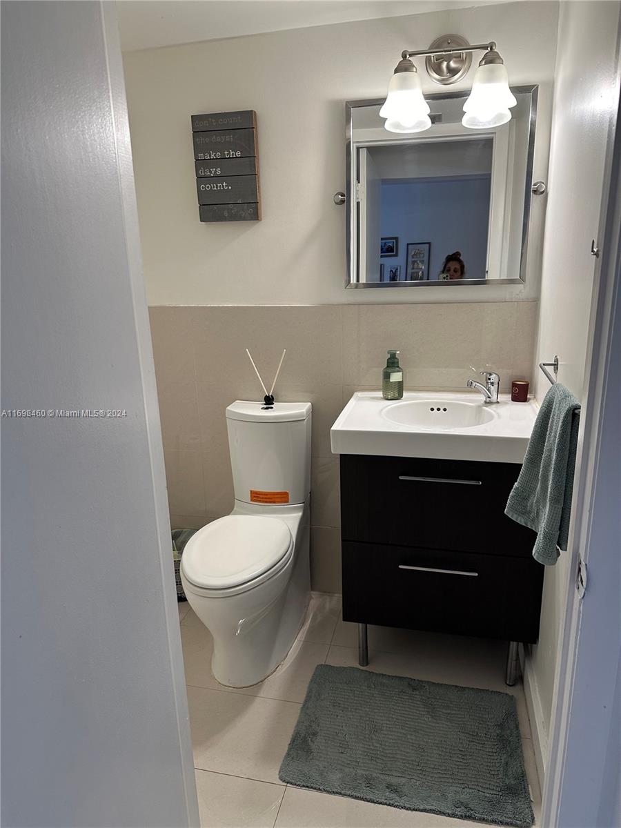 10155 Collins Ave # 1701