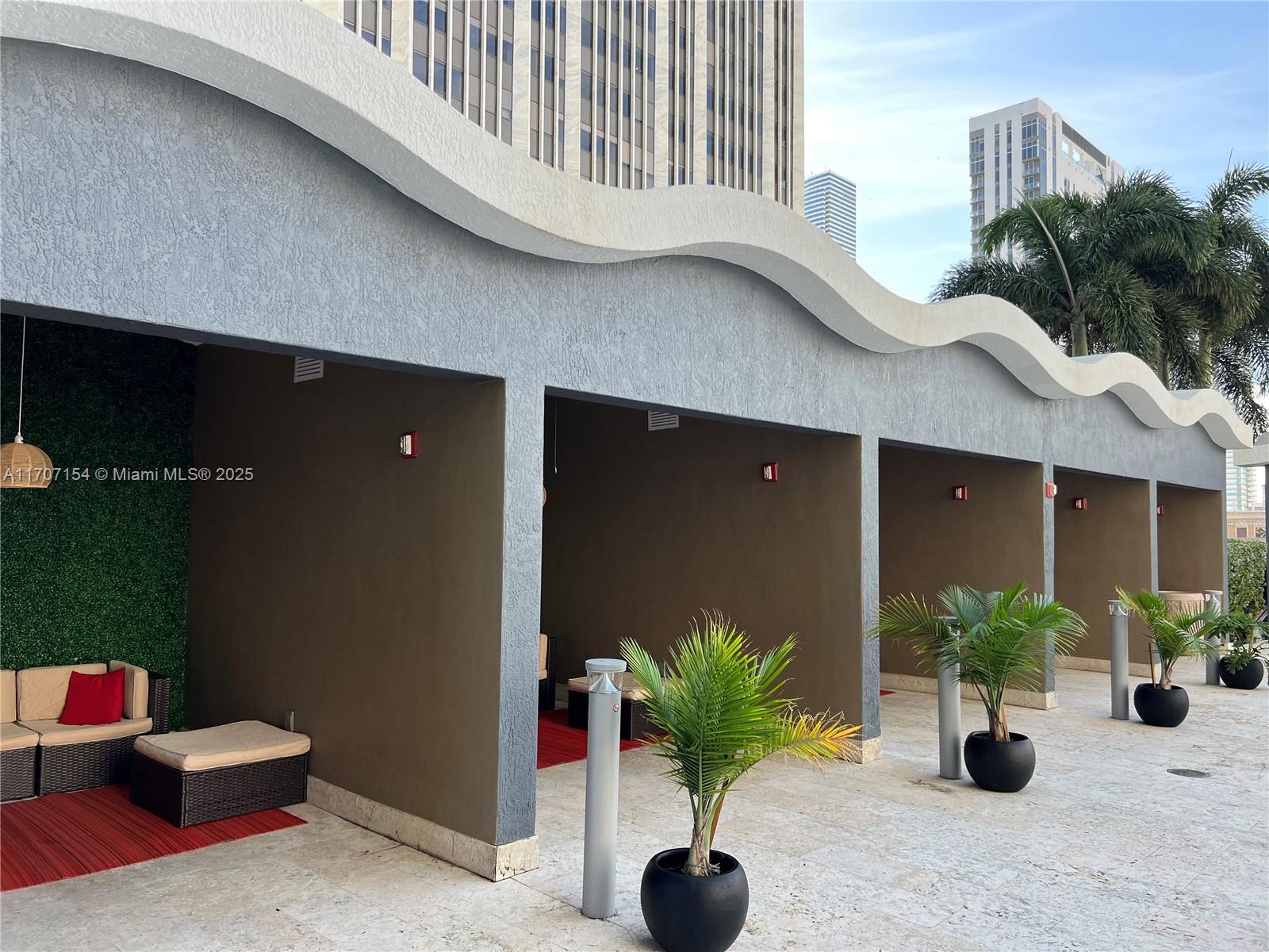 50 Biscayne Blvd # 4006