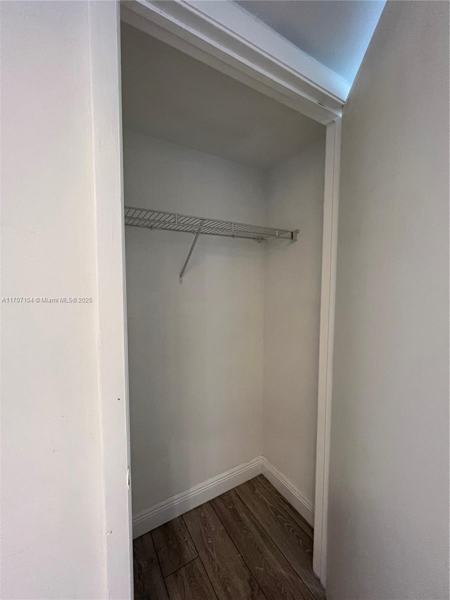 50 Biscayne Blvd # 4006