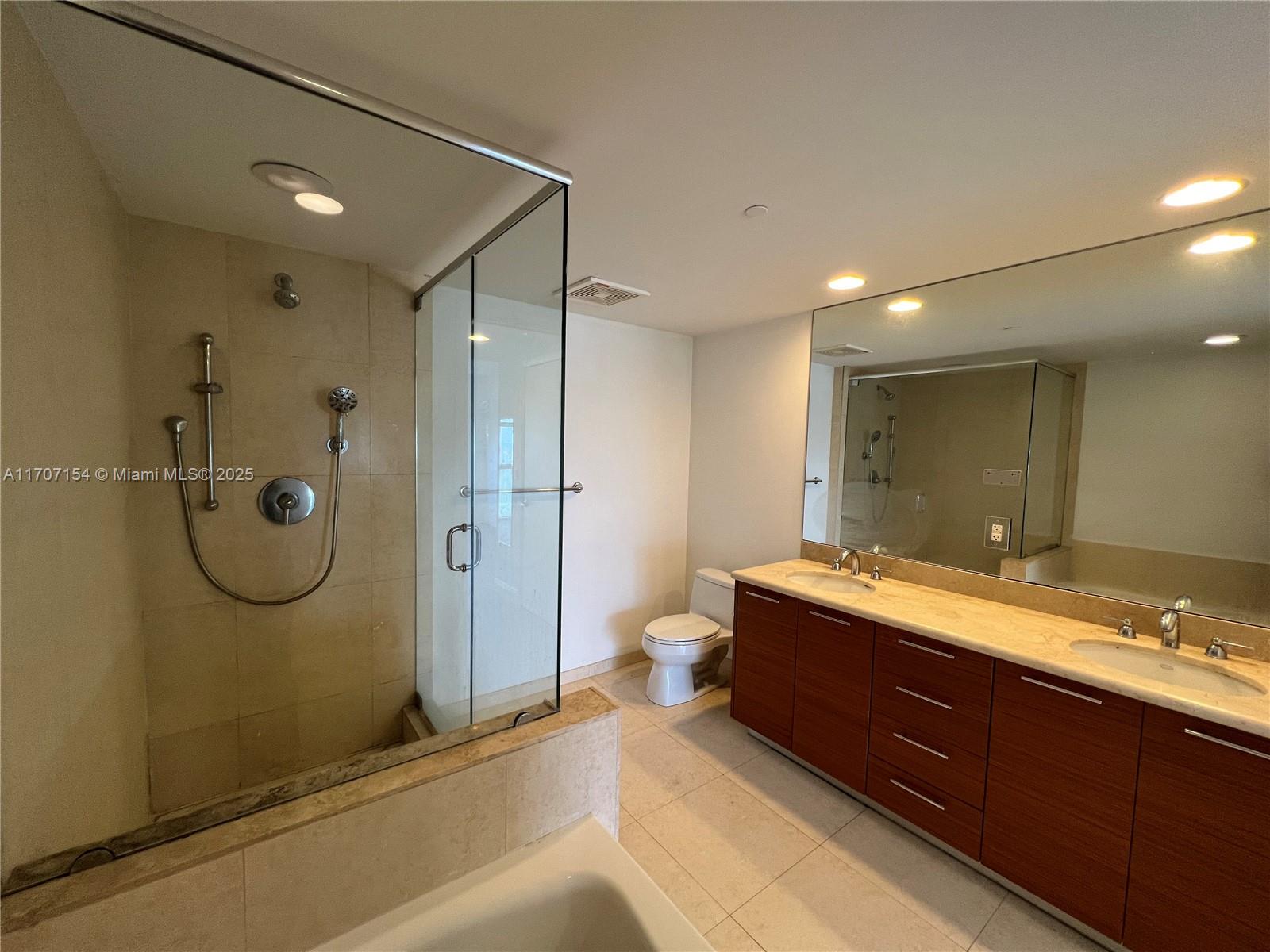 50 Biscayne Blvd # 4006