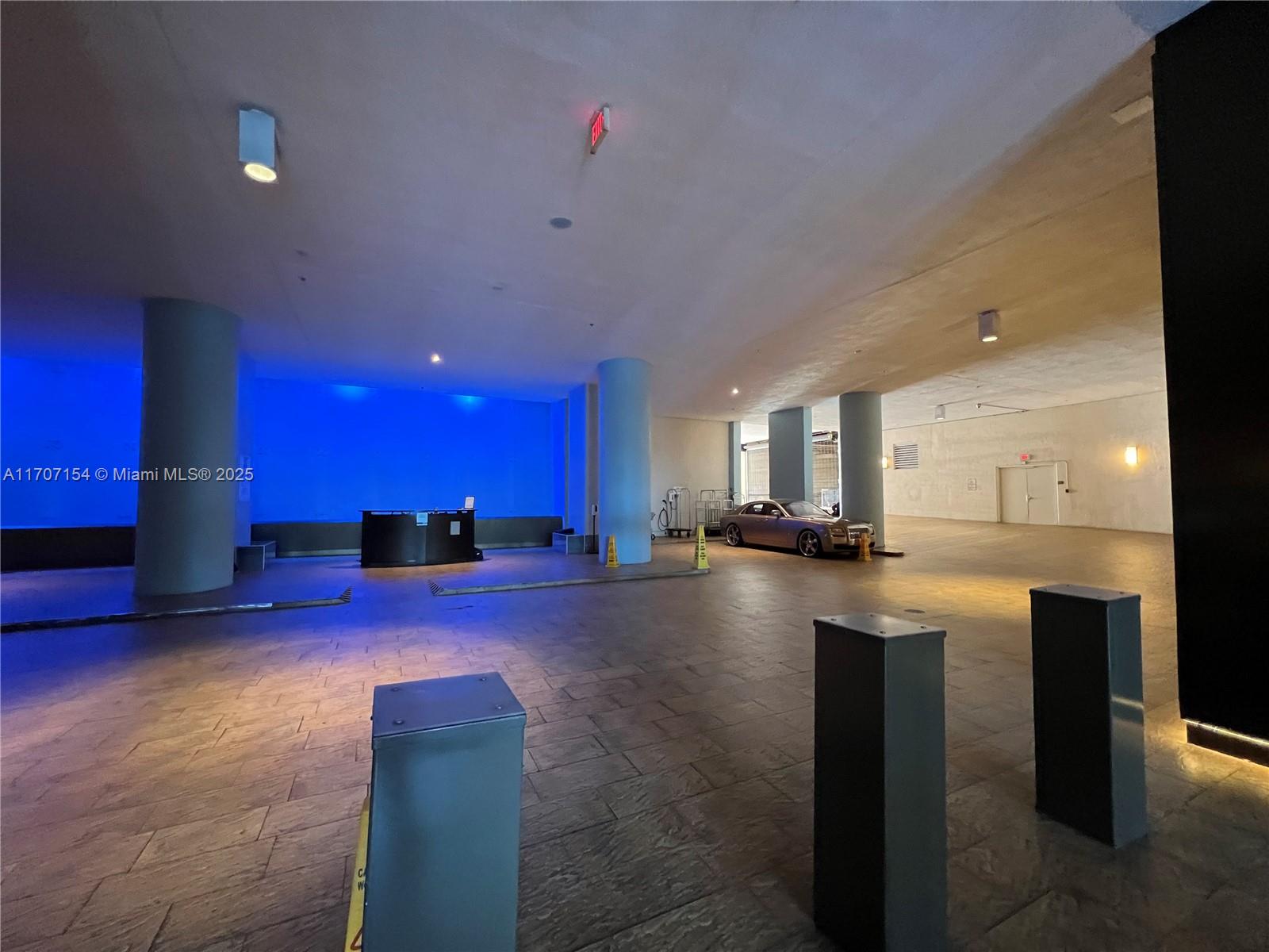 50 Biscayne Blvd # 4006