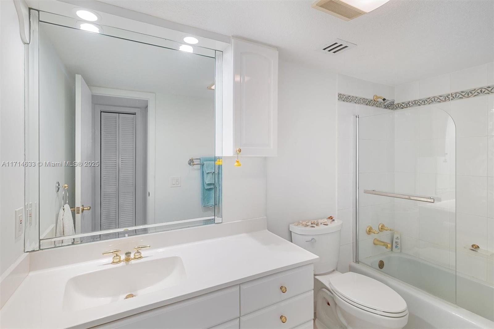 511 Bayshore Dr # 304