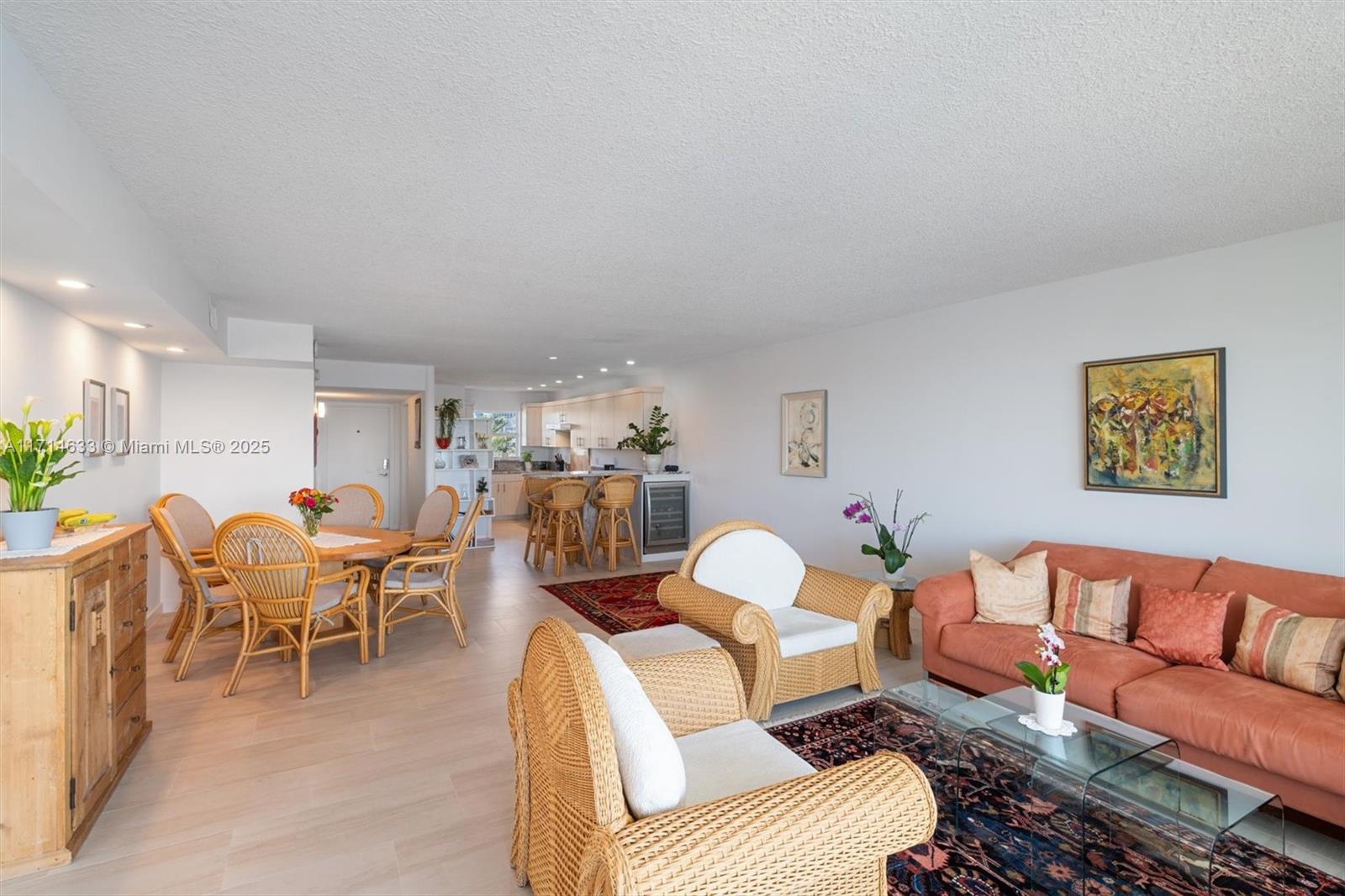 511 Bayshore Dr # 304