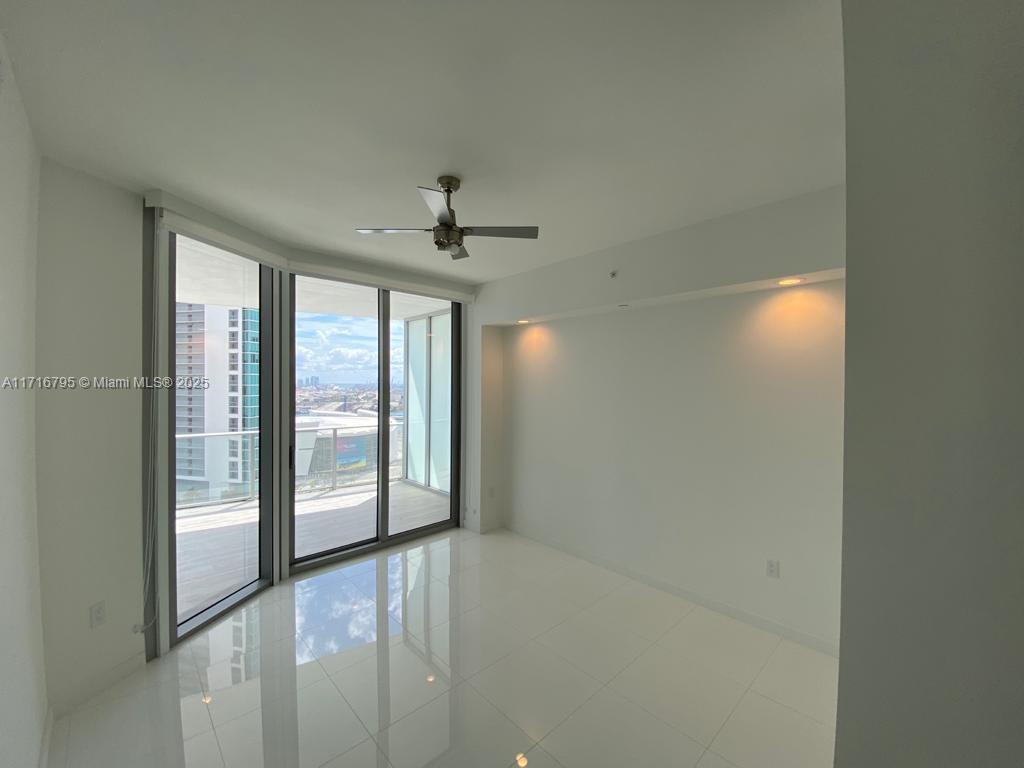 851 NE 1st Ave # 2107