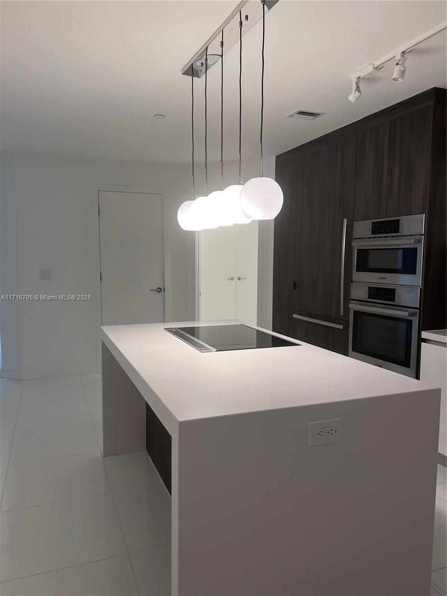 851 NE 1st Ave # 2107