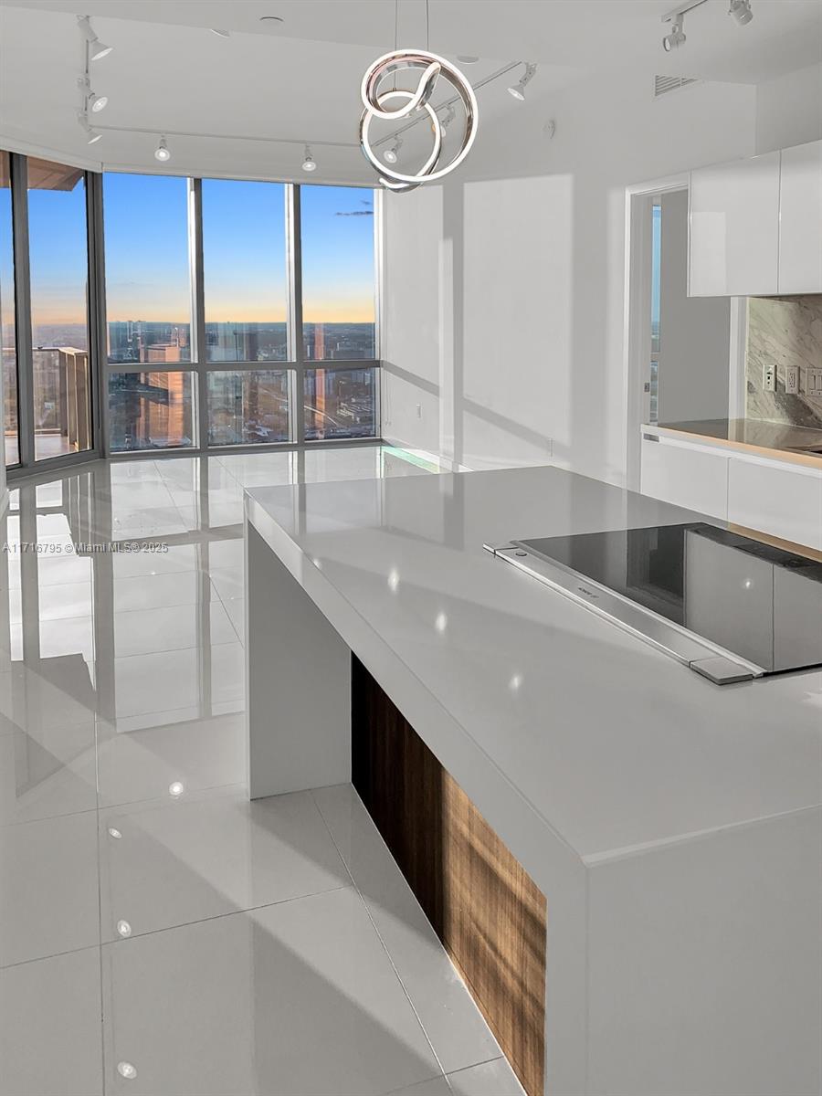 851 NE 1st Ave # 2107