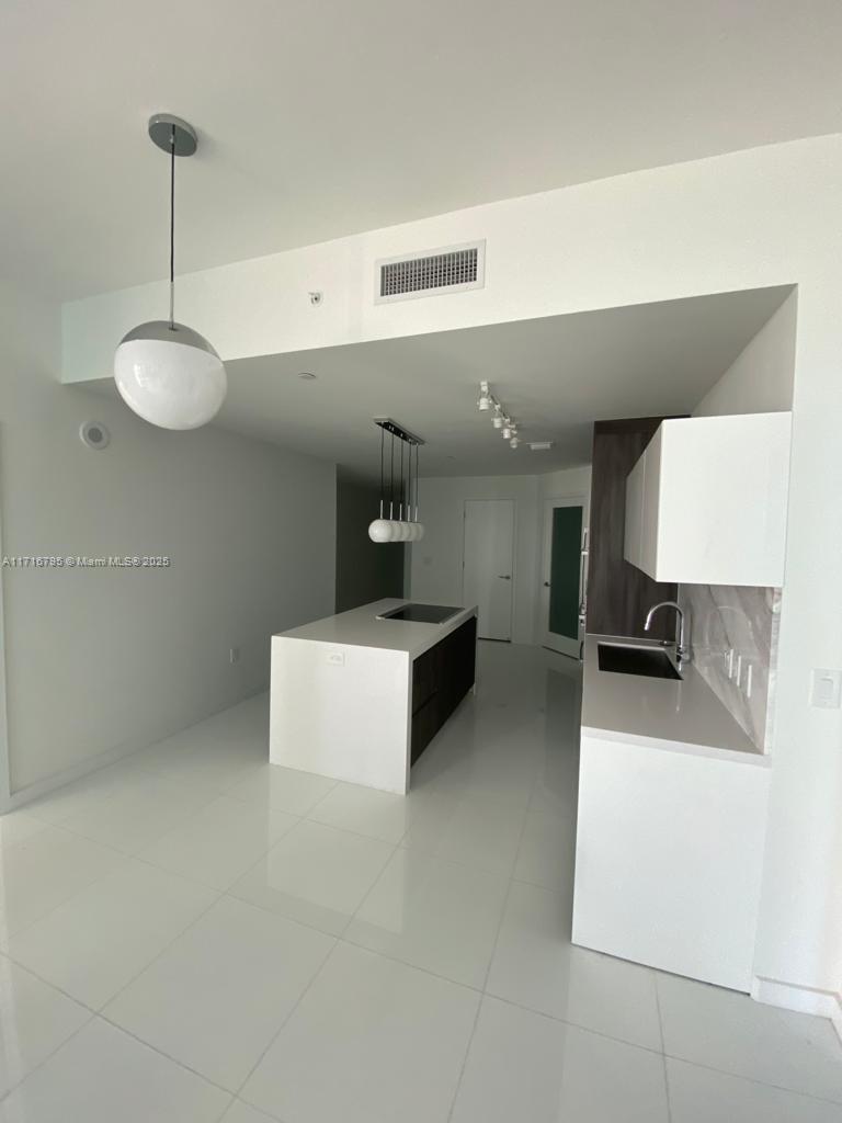 851 NE 1st Ave # 2107