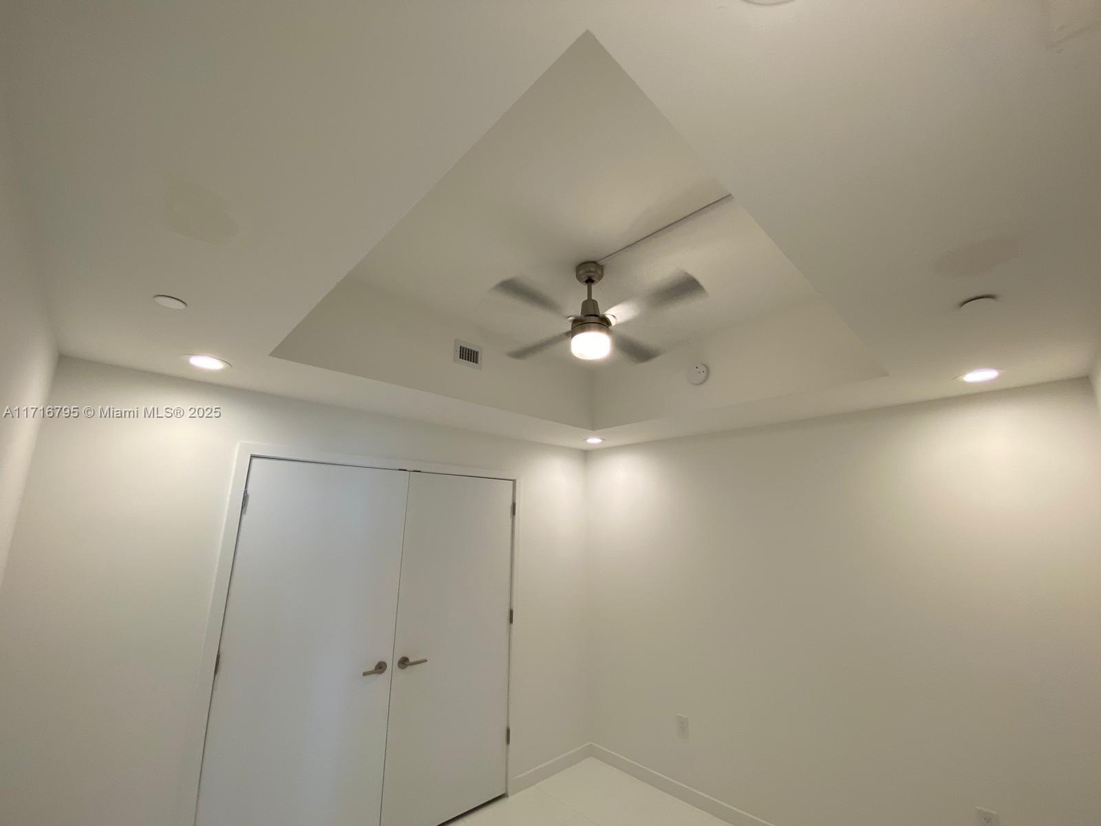 851 NE 1st Ave # 2107