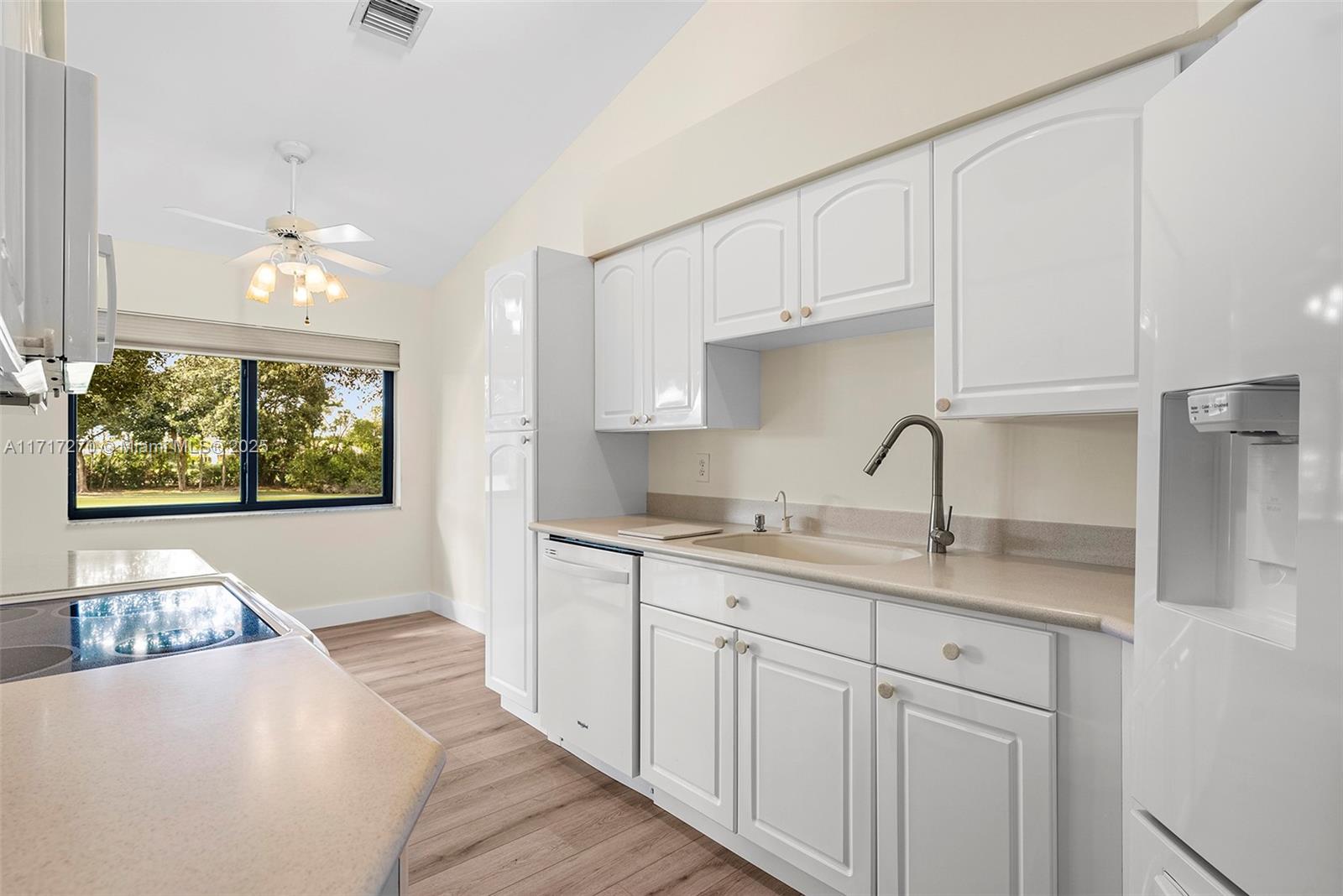 17332 Boca Club Blvd # 802