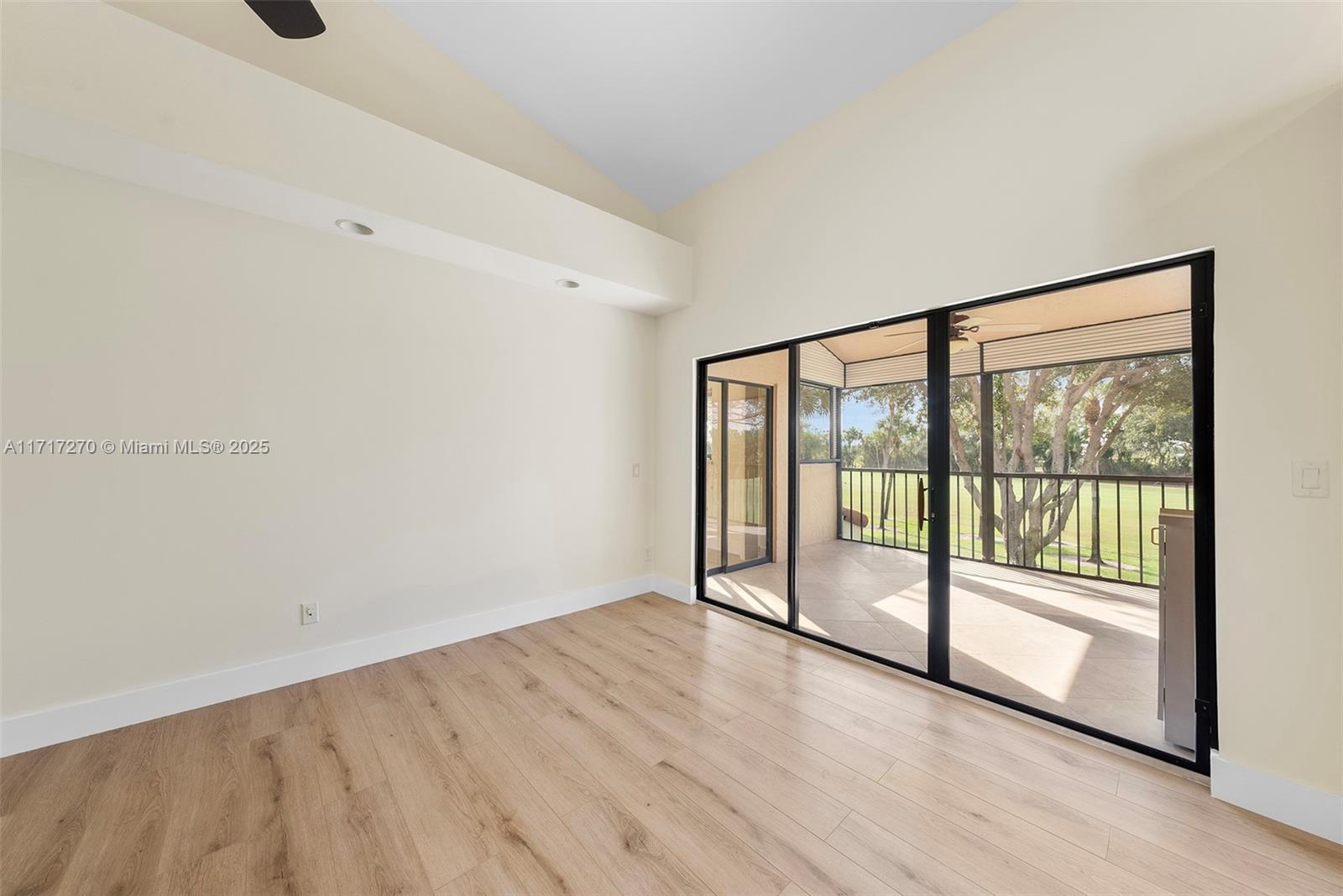 17332 Boca Club Blvd # 802