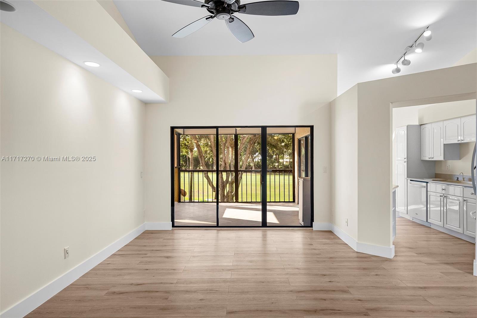 17332 Boca Club Blvd # 802