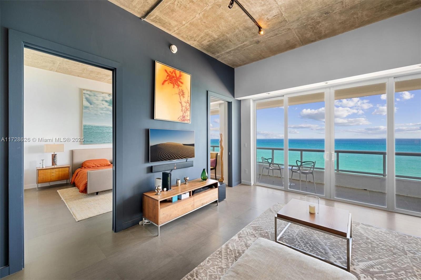5601 Collins Ave # 5 Unit: PH-5