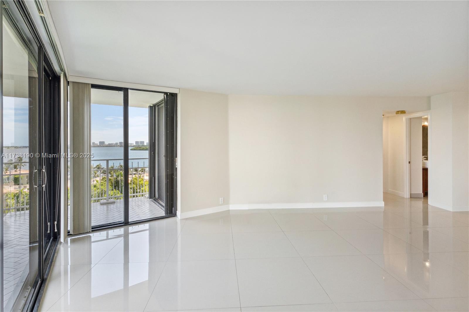 4000 Towerside Ter # 911