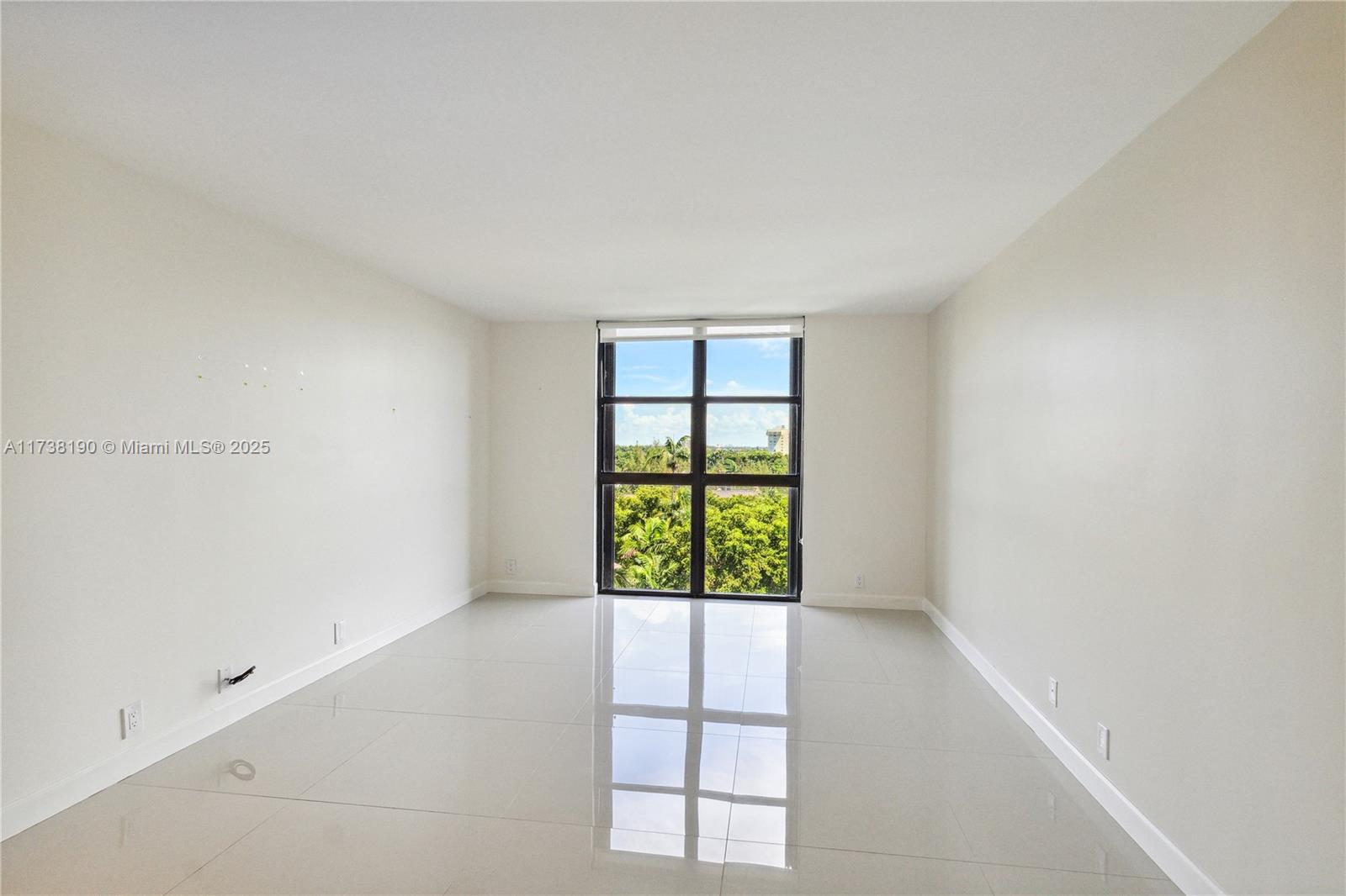 4000 Towerside Ter # 911