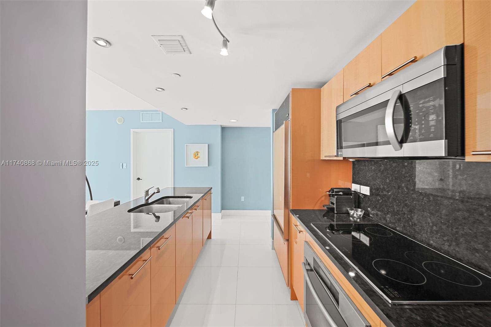 6801 Collins Ave Unit: 1214 (Deed Number 1206)