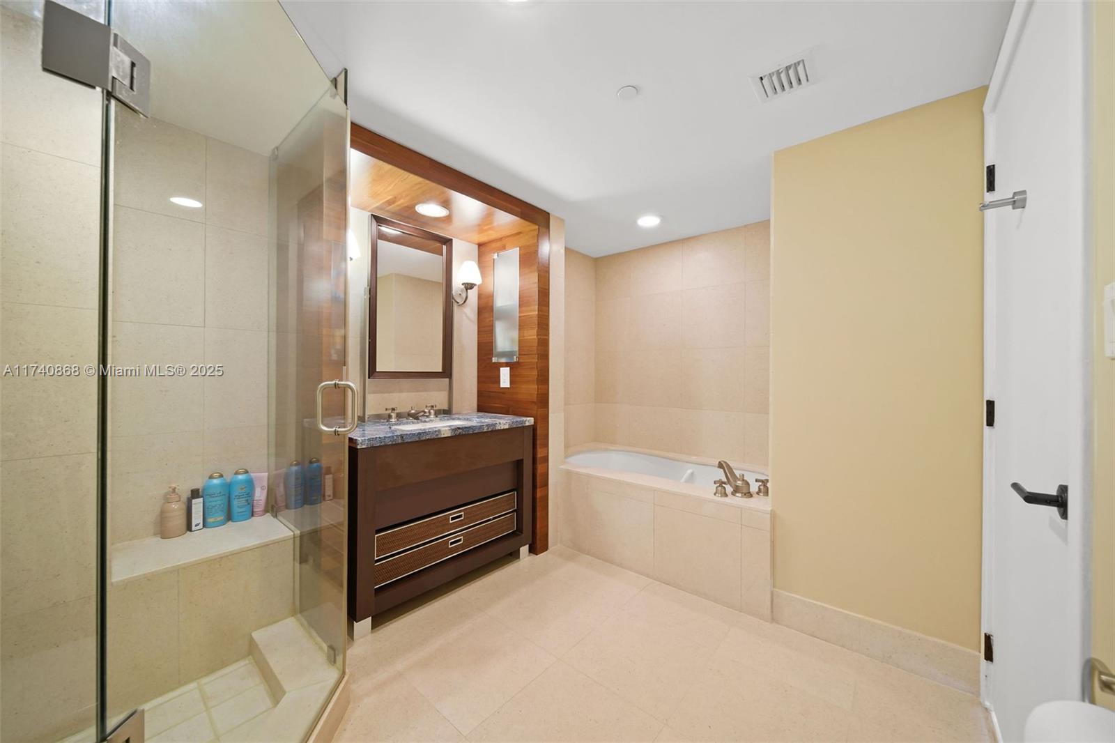 6801 Collins Ave Unit: 1214 (Deed Number 1206)