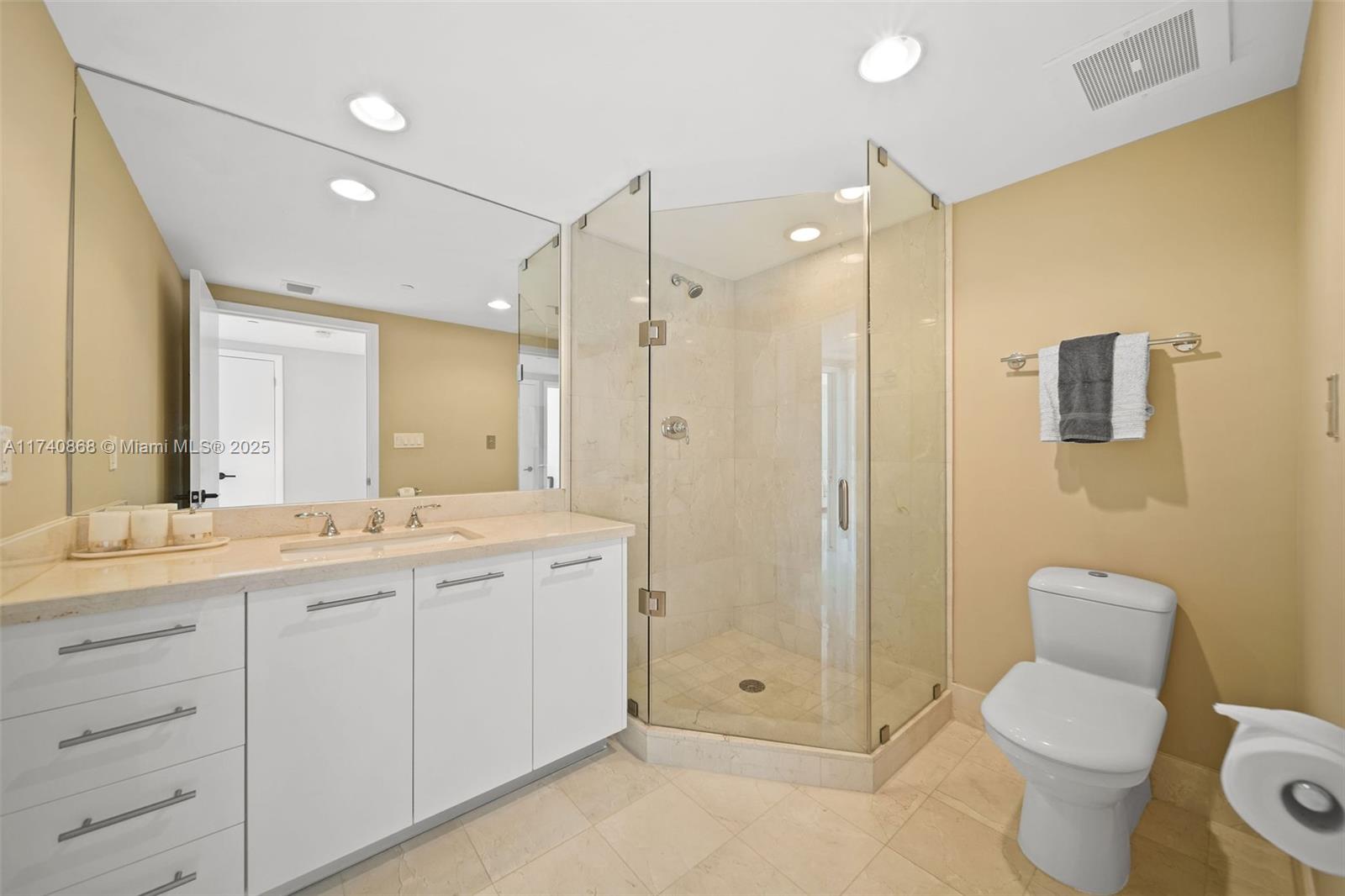 6801 Collins Ave Unit: 1214 (Deed Number 1206)