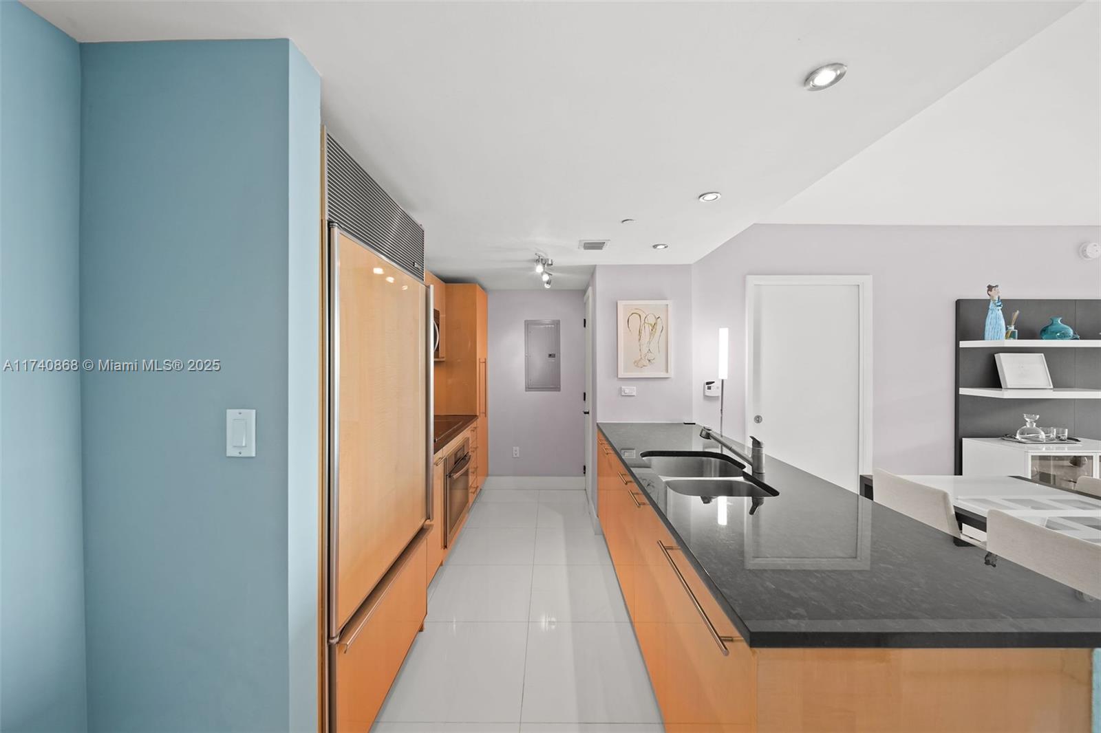 6801 Collins Ave Unit: 1214 (Deed Number 1206)