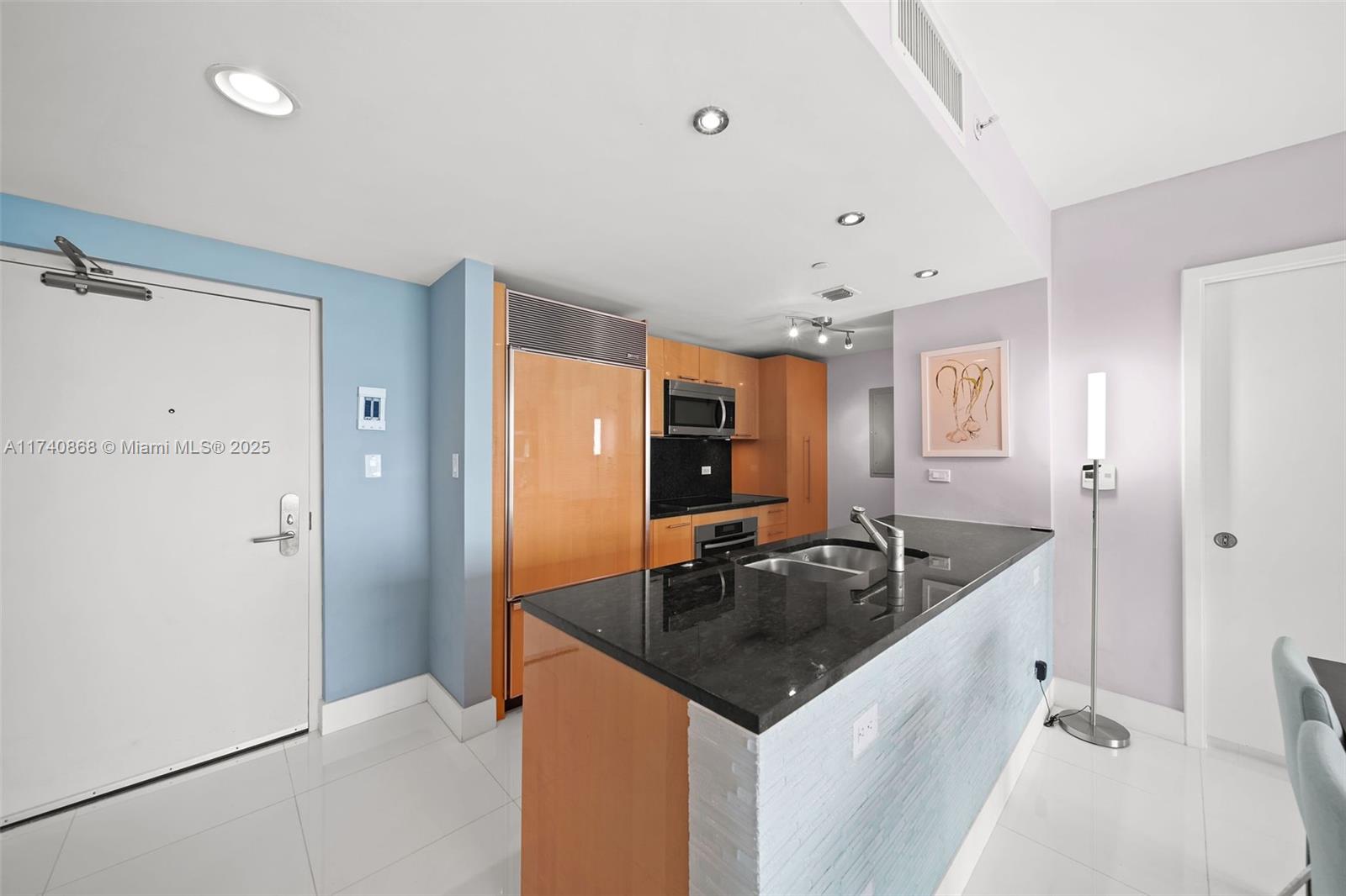 6801 Collins Ave Unit: 1214 (Deed Number 1206)